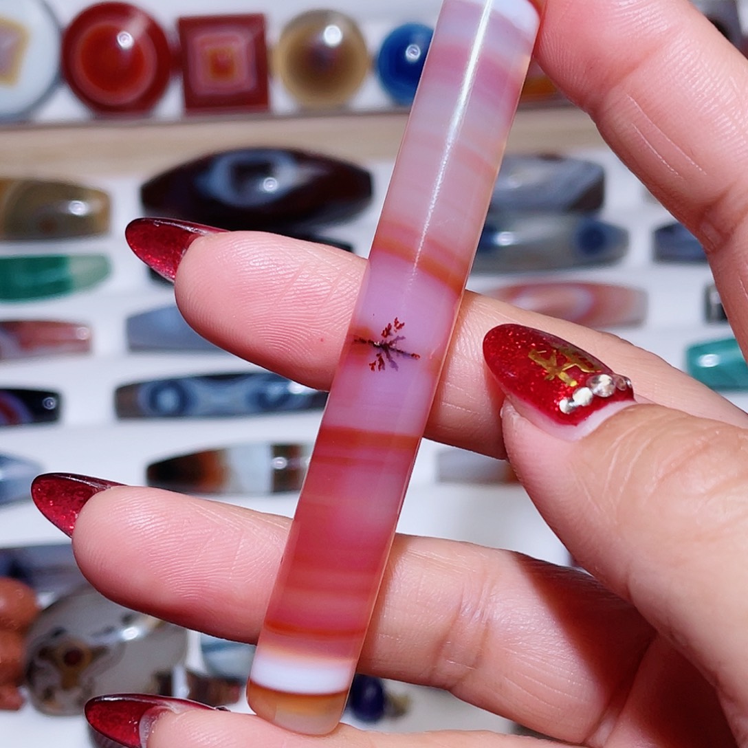 玛瑙/玉髓颈饰未镶嵌