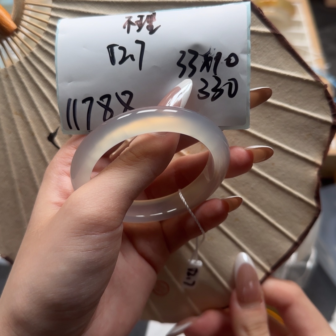 不****玛瑙/玉髓手镯合金11788