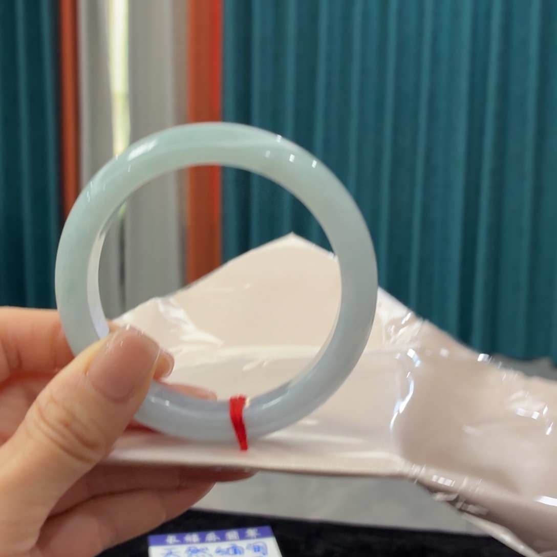 未镶嵌手镯翡翠百***饼完美者 慎拍 圈口60