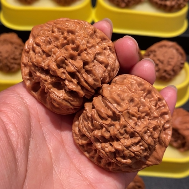 文玩核桃48尺官帽，