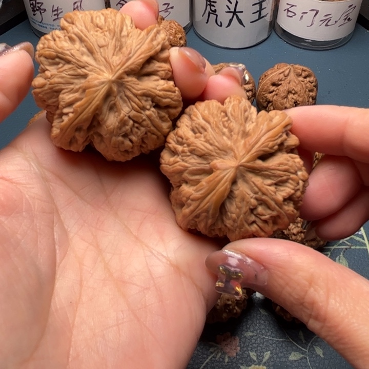 文玩核桃把件47球筋