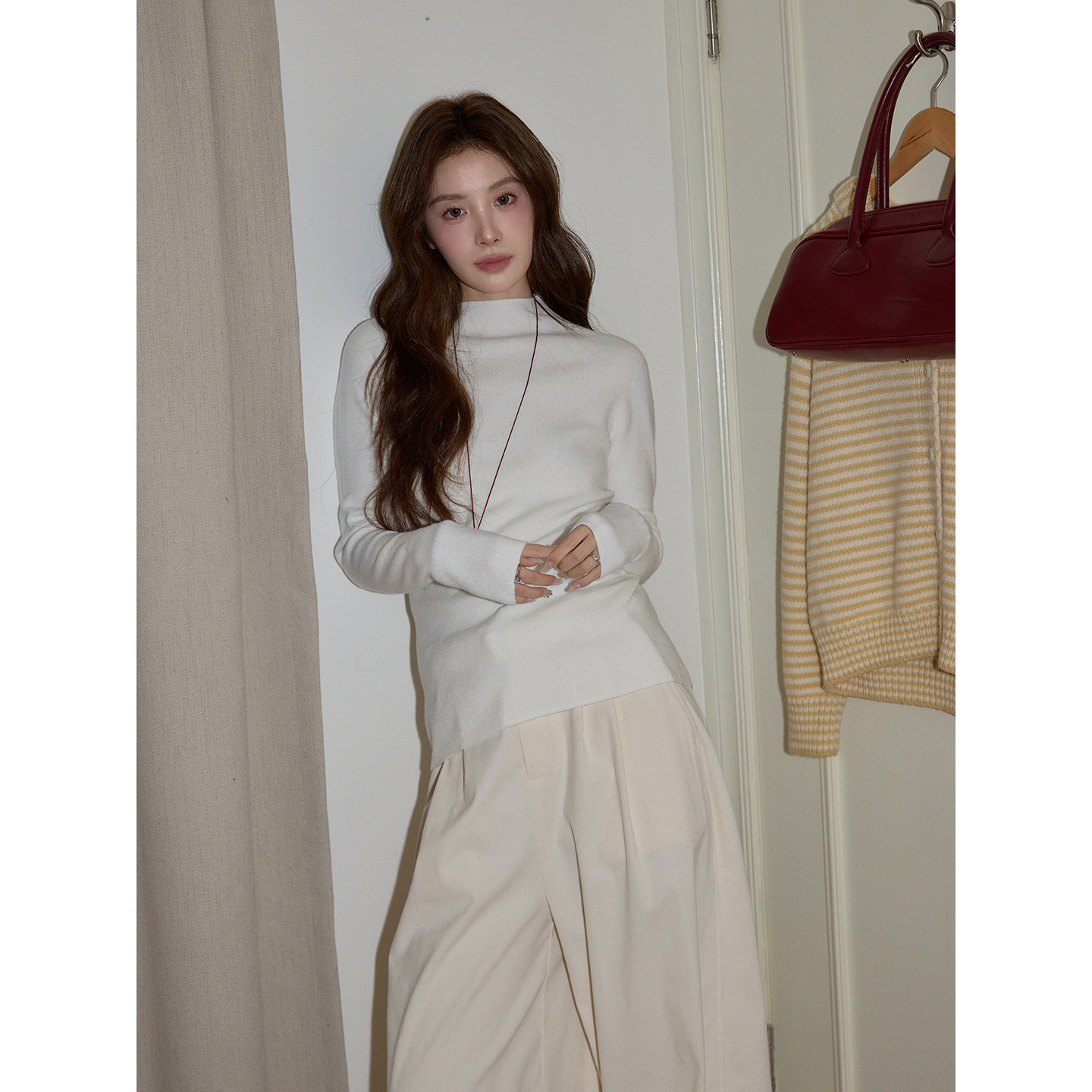 【吵吵家】净色高领打底针织衫女2025秋冬气质休闲修身长袖内搭上衣