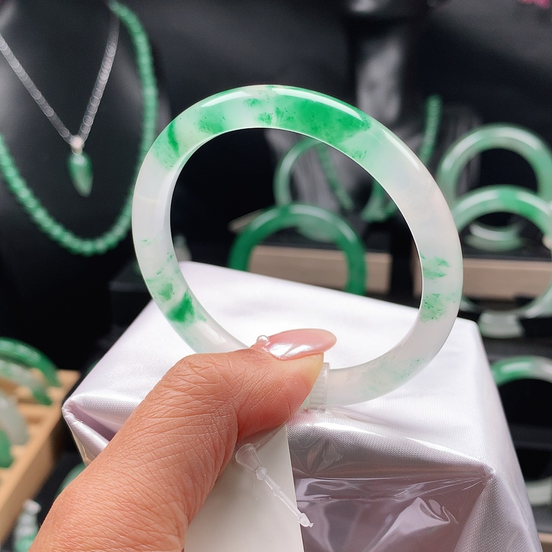 石英质玉未镶嵌手镯51