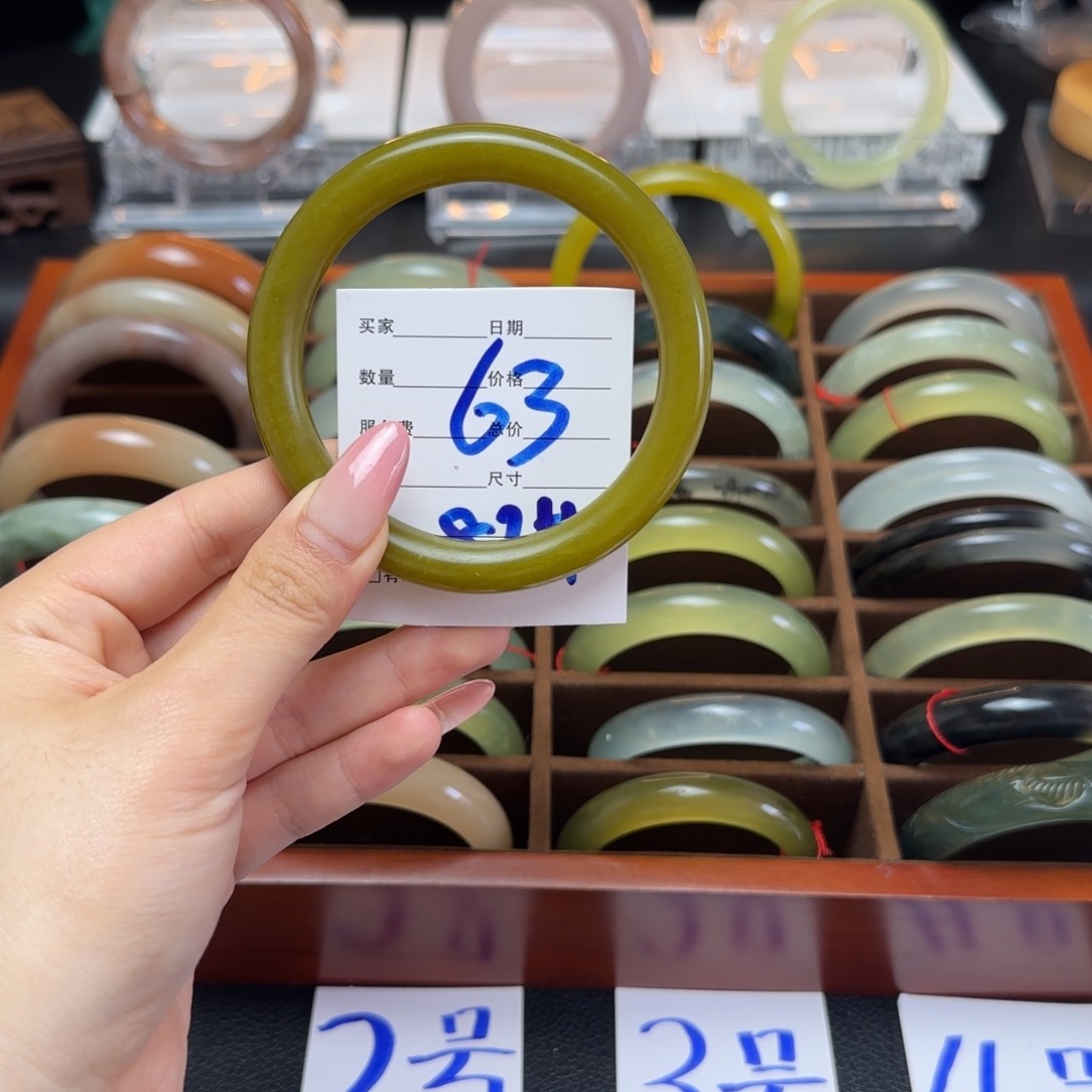 蛇纹石玉合金颈饰