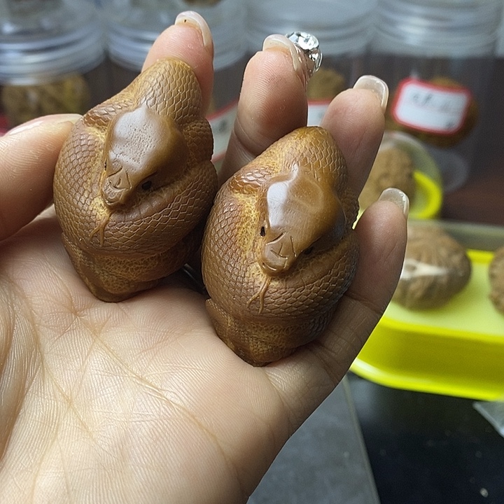 文玩核桃吊坠橄榄胡