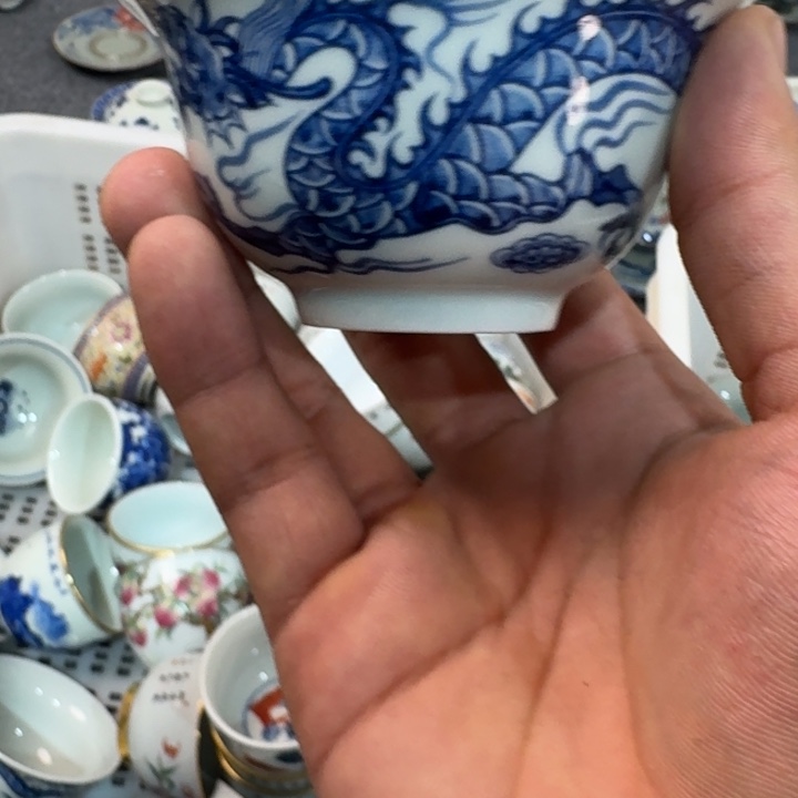 高白泥祥云龙压手杯全