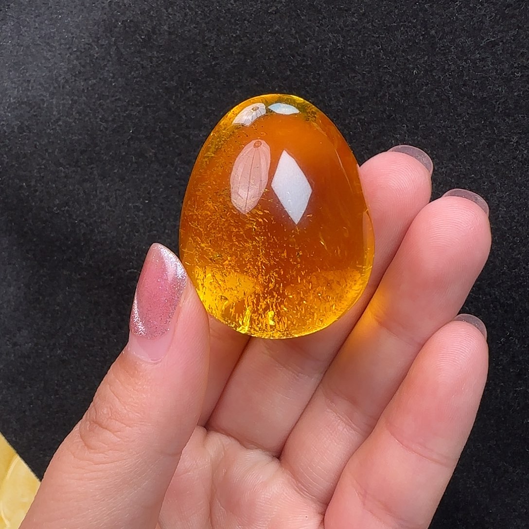 蜜蜡未镶嵌珠宝奇石