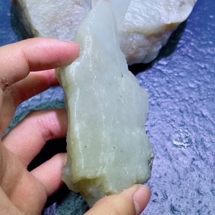 和田玉未镶嵌珠宝半成品