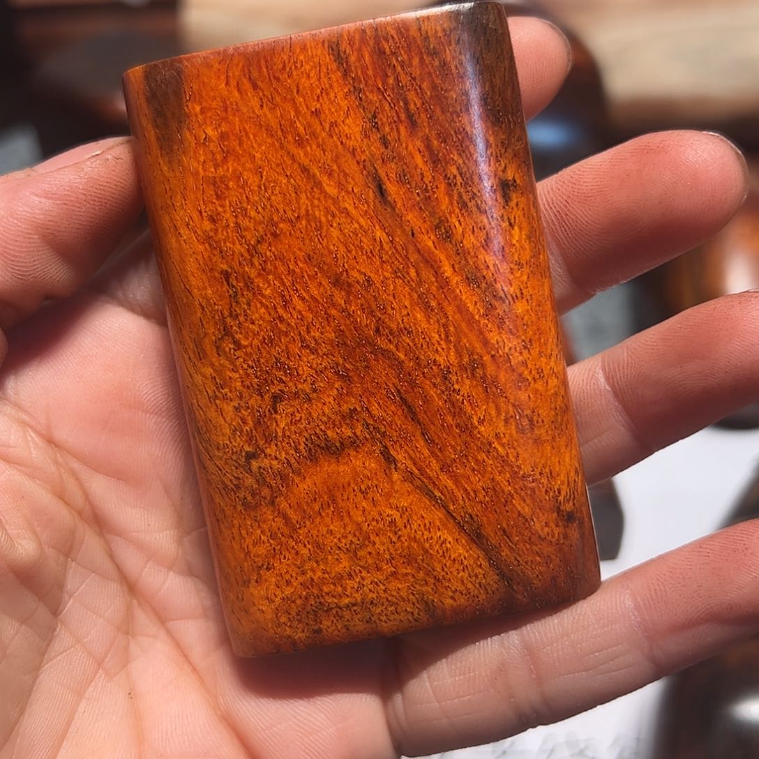 交趾黄檀（大红酸枝）张*刚