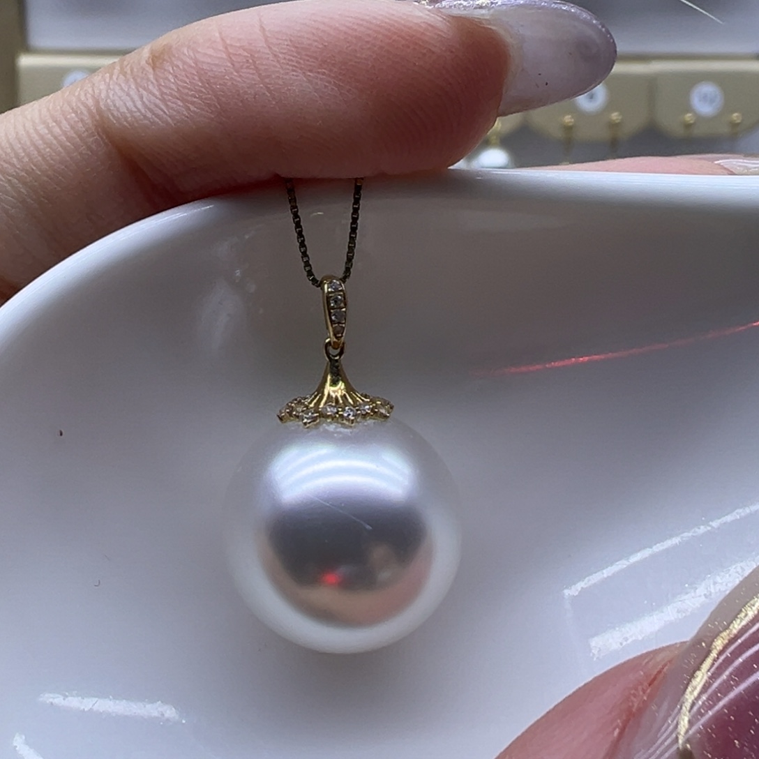 吊坠(赠链)18K金镶嵌淡水珍珠