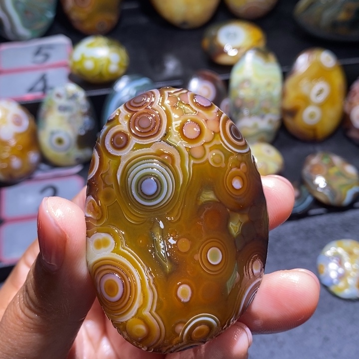 玛瑙/玉髓未镶嵌珠宝半成品15