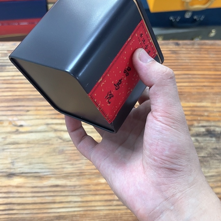 孤品茶具套装等。      