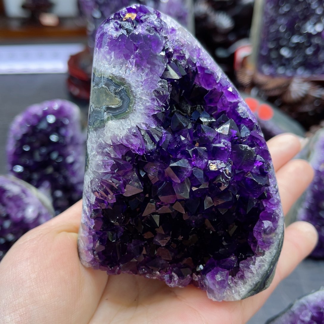 紫晶大型摆件（非配饰）未镶嵌笑*哈