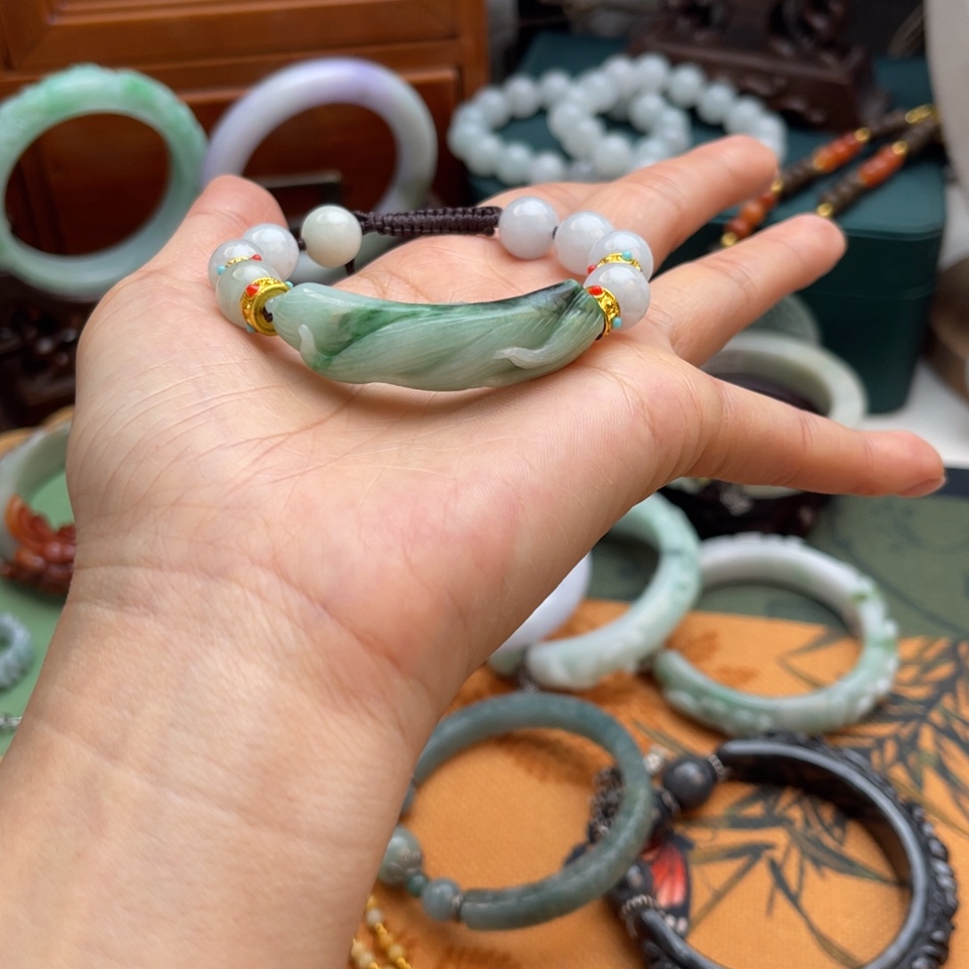 *****翡翠未镶嵌手链手链