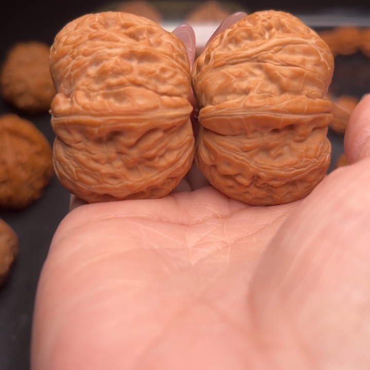 把件桃核44元宝狮子头