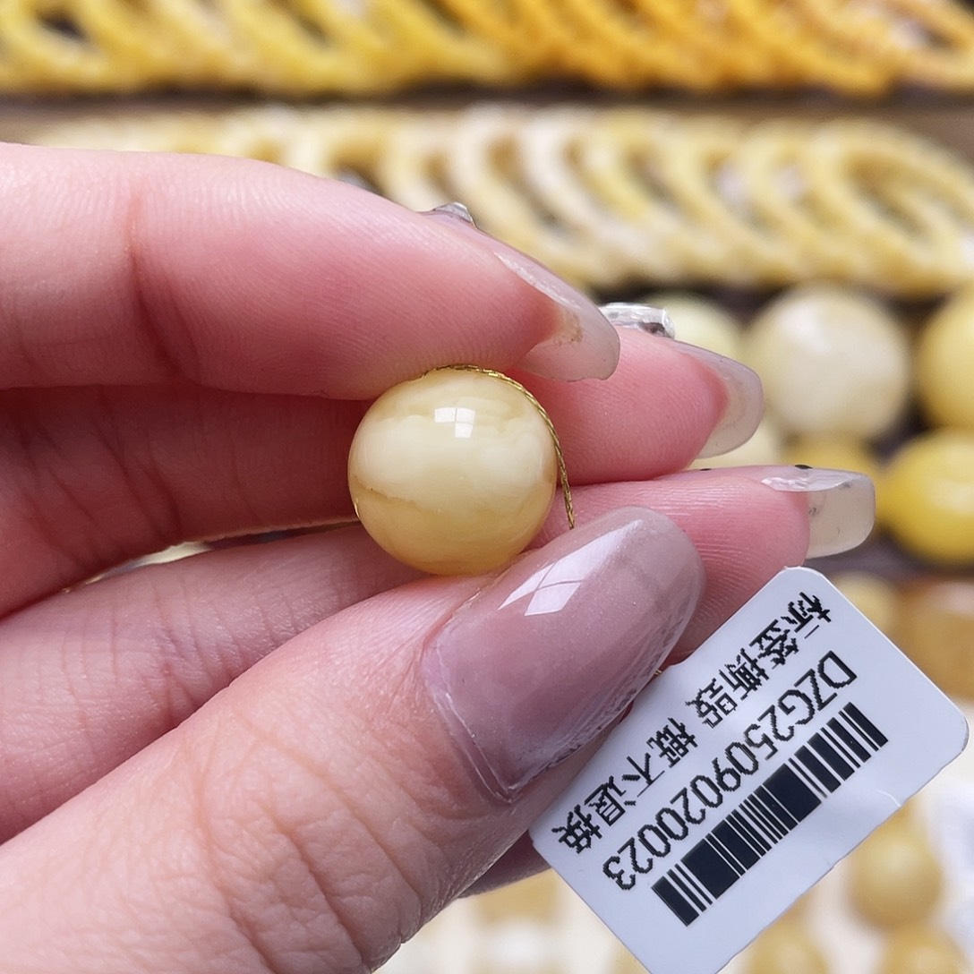 琥珀未镶嵌裸石12.6mm圆珠瑕