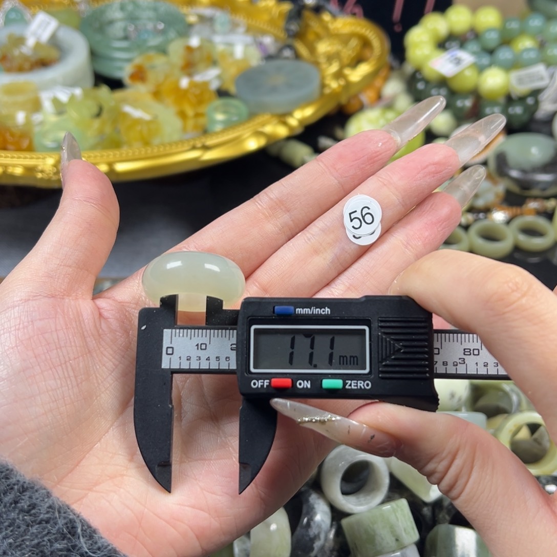 蛇纹石玉未镶嵌戒指