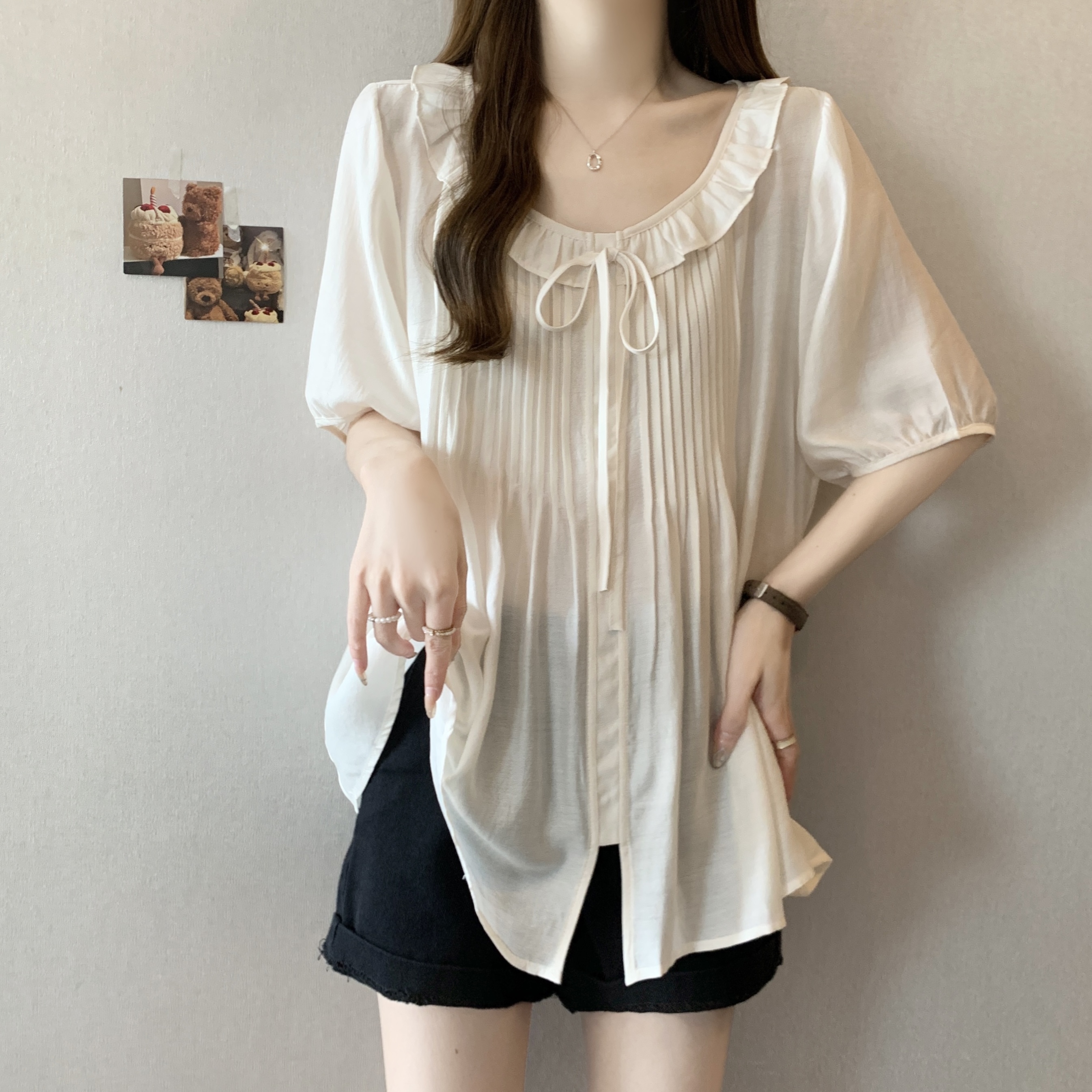 大码法式减龄压褶荷叶领娃娃衫新款胖mm遮肚显瘦设计感上衣