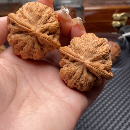 文玩核桃吊坠47全品平谷粗筋