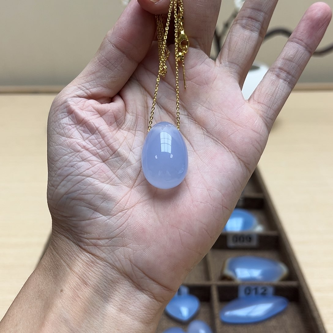 未镶嵌玛瑙/玉髓珠宝奇石燕****柔