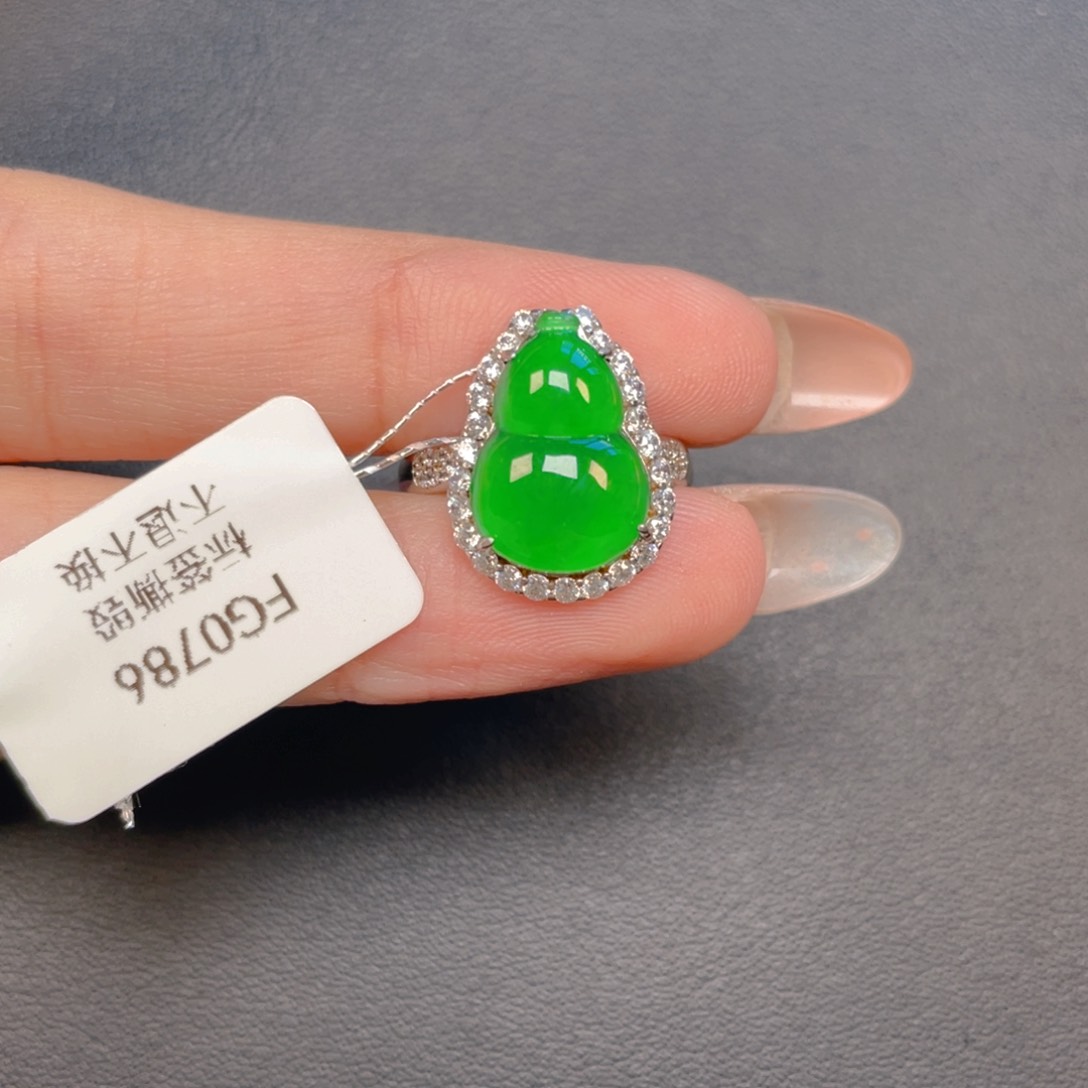 【闪购商品】吊坠(不含链)银S925镶嵌翡翠