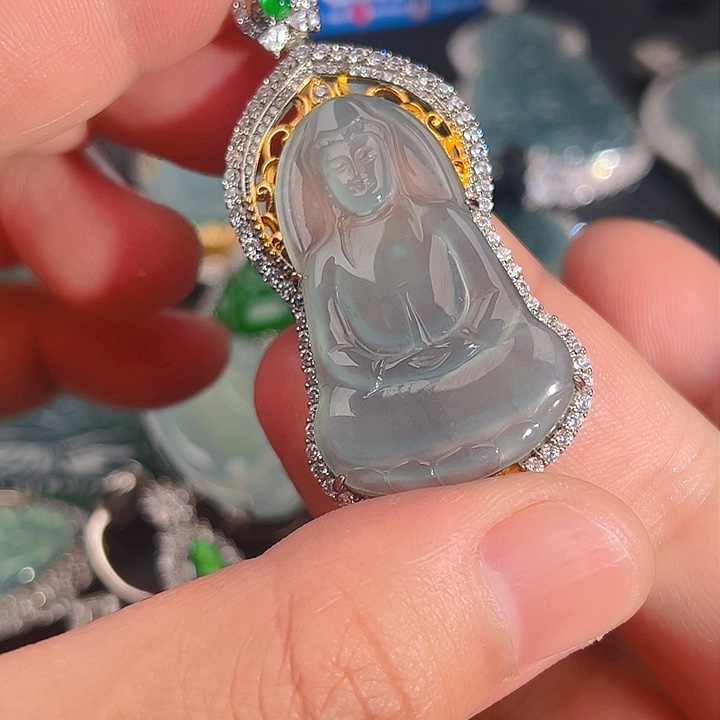 翡翠颈饰未镶嵌55555666,