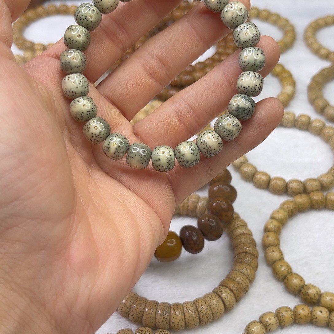 星月菩提吊坠石玉料