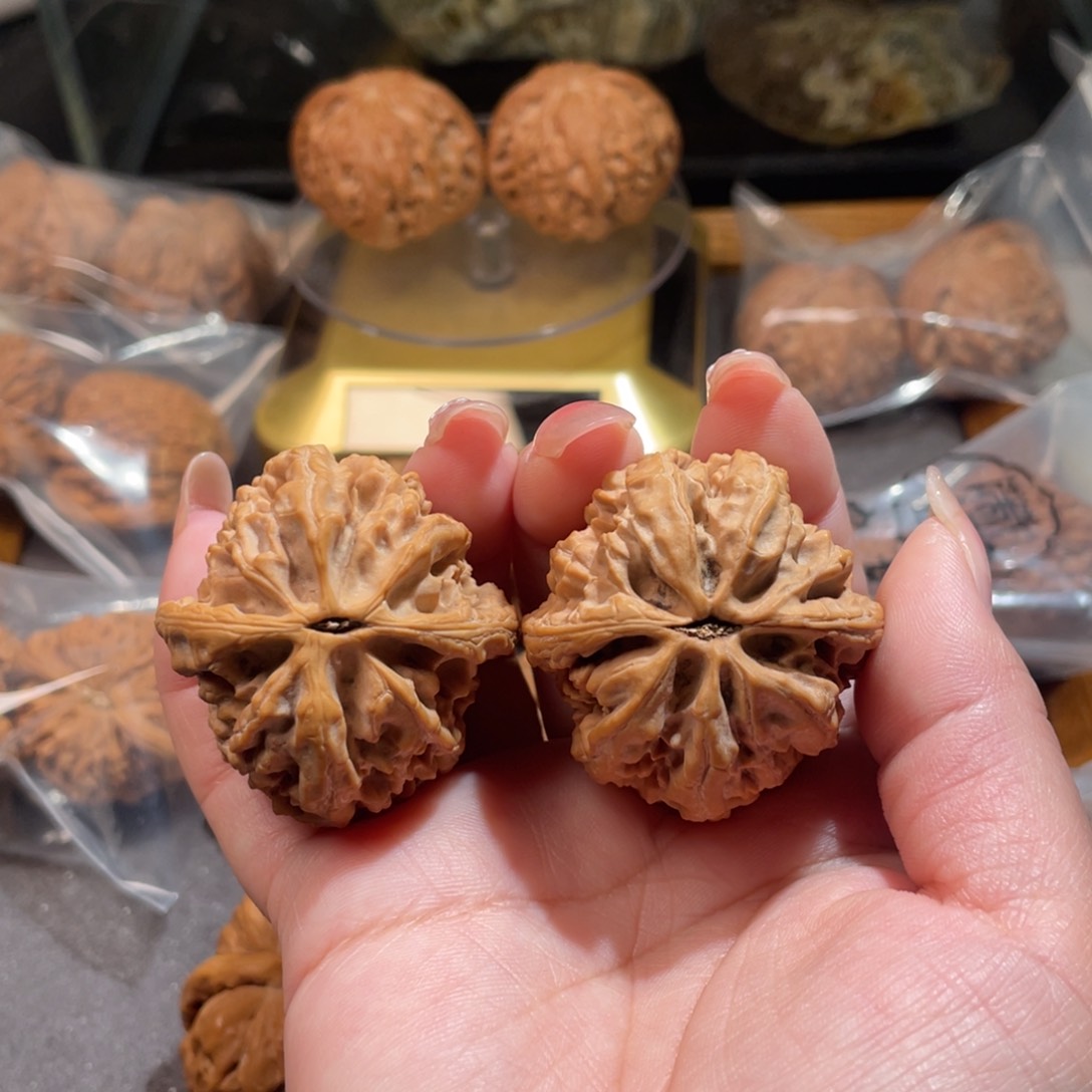 文玩核桃吊坠鋀*40大沽石