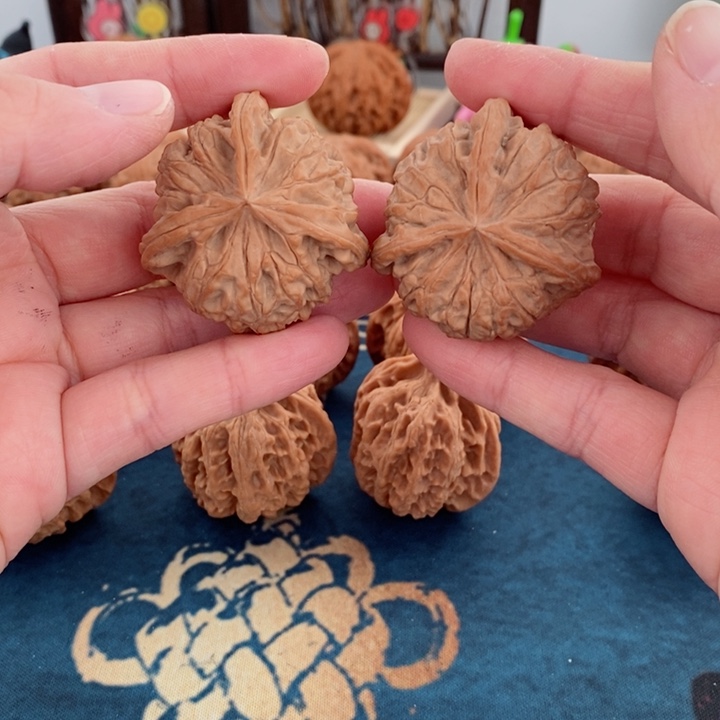 文玩核桃把件全品玉玺三楞39