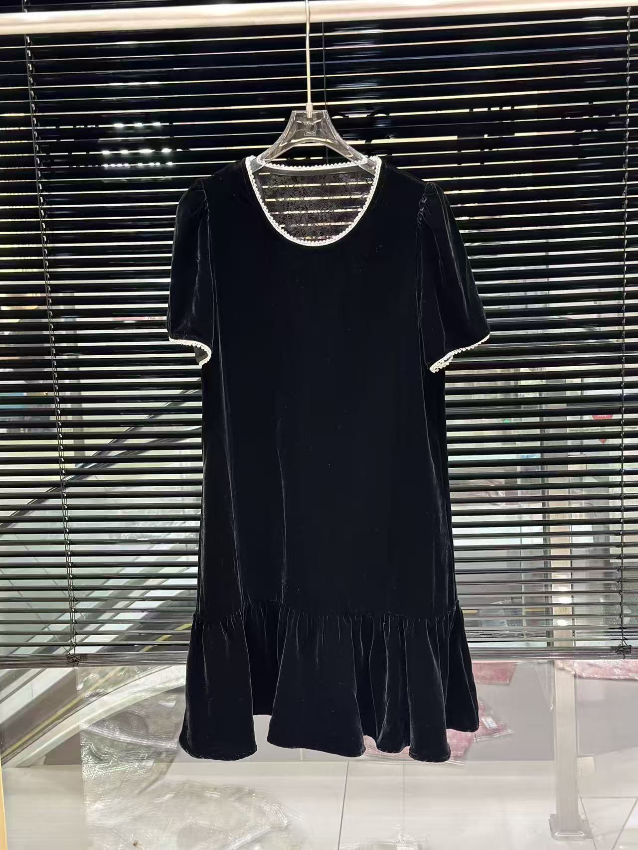 红姐严选圆领拼色后背蕾丝桑蚕丝丝绒连衣裙31791