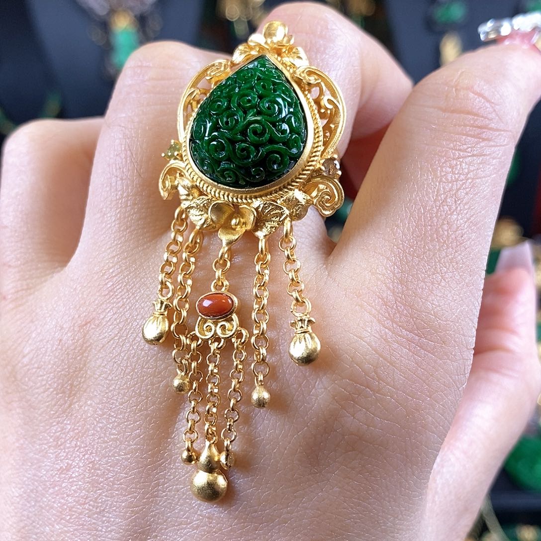 翡翠未镶嵌手链戒指