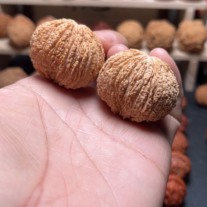 吊坠文玩核桃猴头元宝