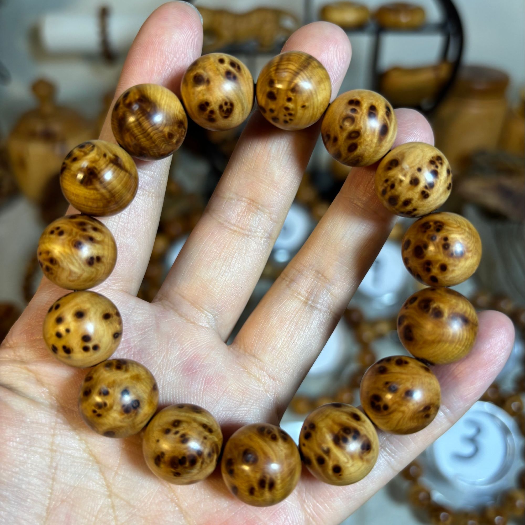 1.5太行崖柏黄金底满小雀眼瘤疤手串精品高油密老料文玩佛珠