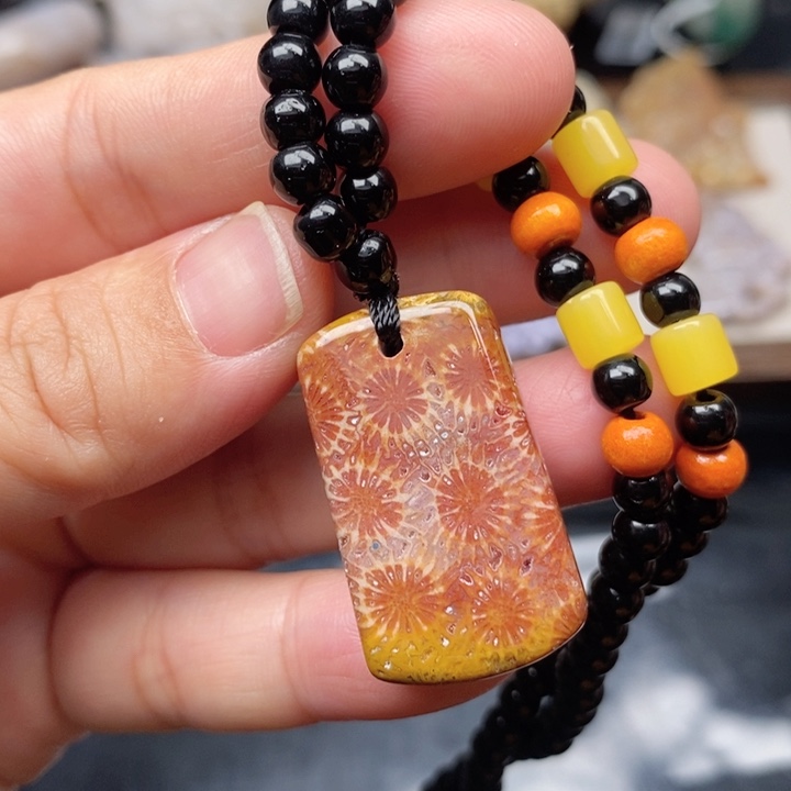 硅化珊瑚（珊瑚玉）未镶嵌手镯