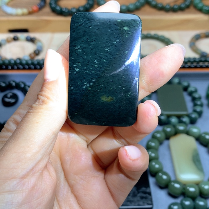 和田玉（青玉）未镶嵌颈饰