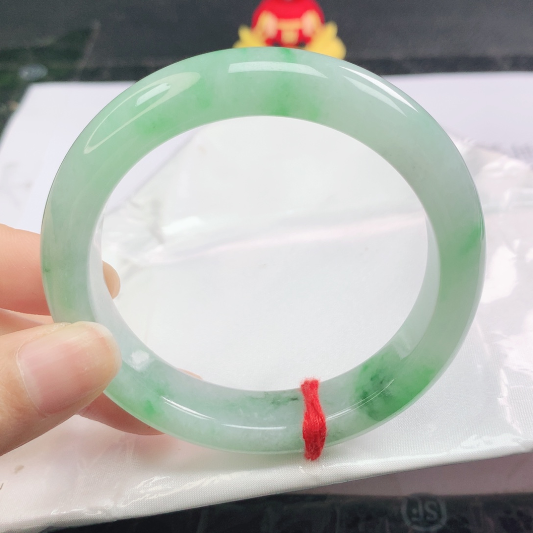 翡翠未镶嵌手镯正