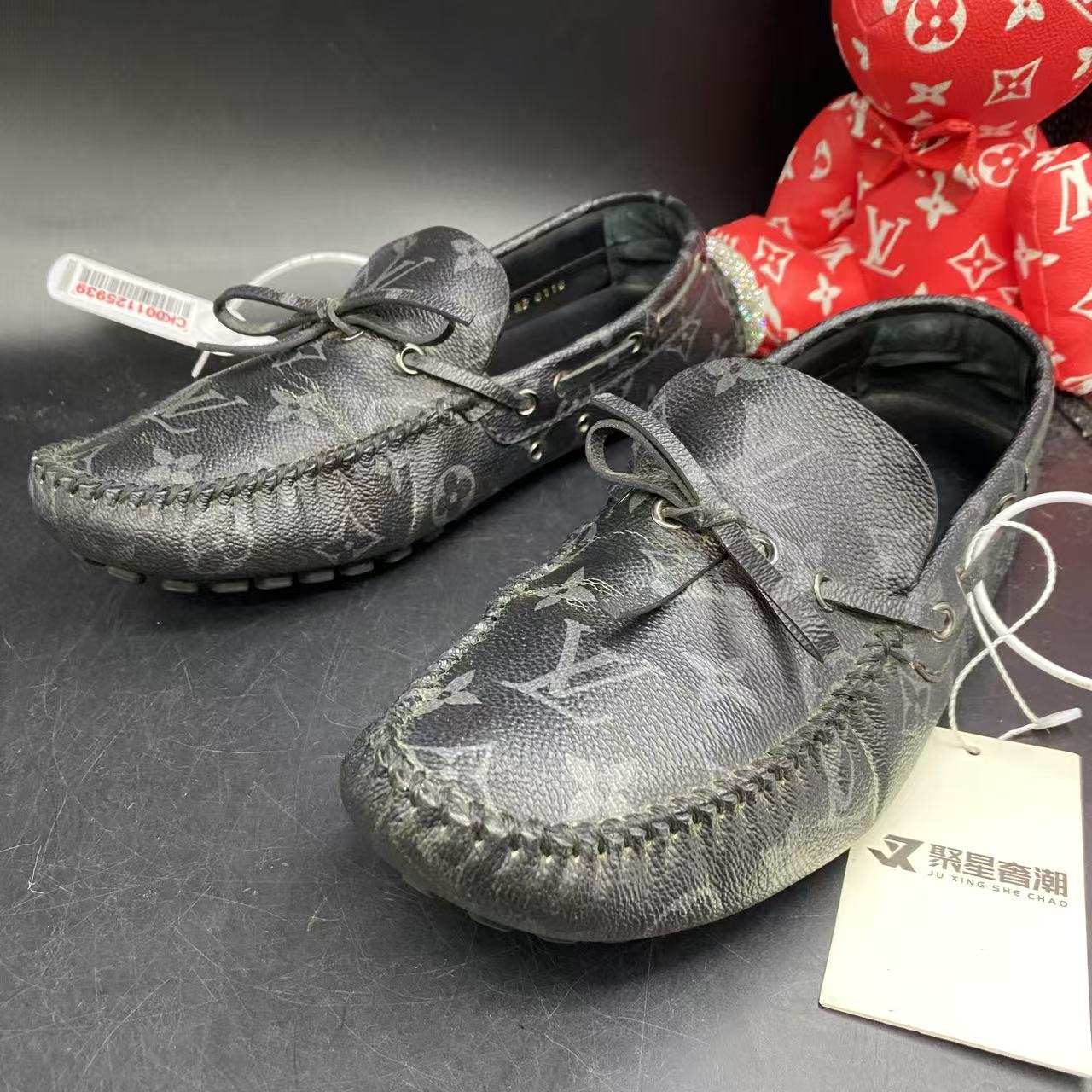 95新 LouisVuitton/路易威登 黑色老花豆豆鞋40欧码ddm2053