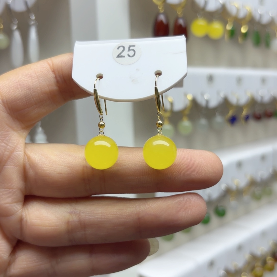 18K金镶嵌蜜蜡耳饰蜜蜡