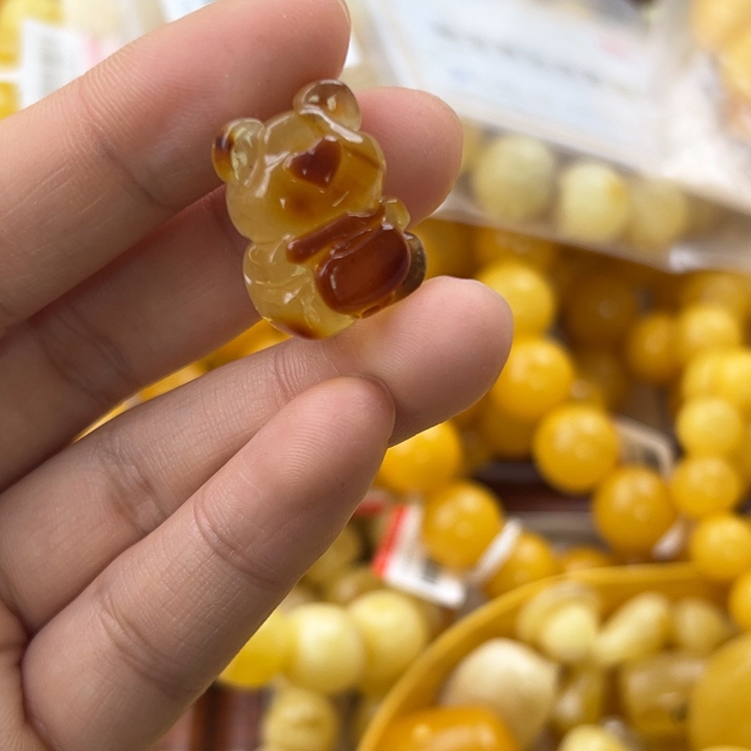 琥珀珠宝奇石未镶嵌
