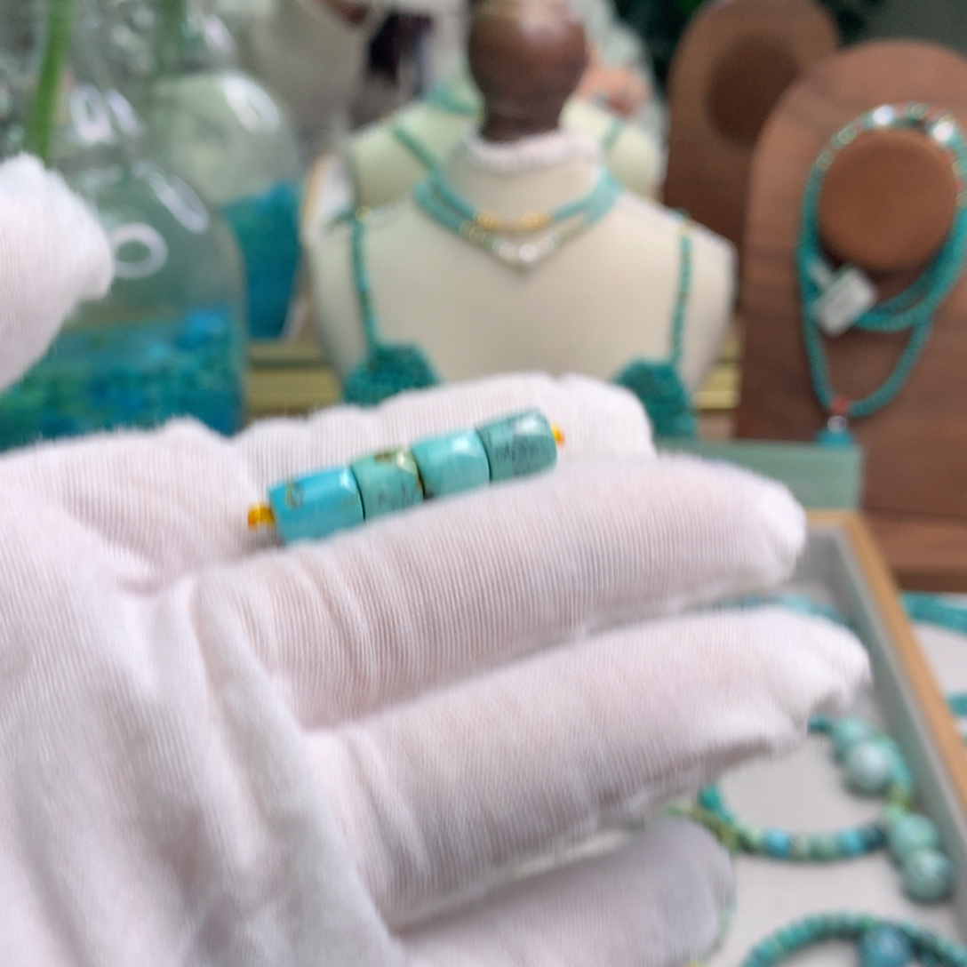 绿松石未镶嵌饰品