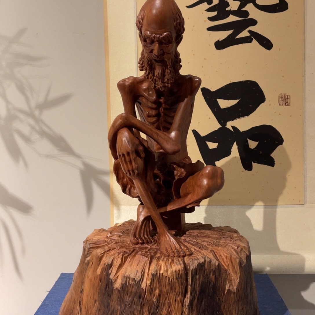木杉**迟木雕龙眼木
