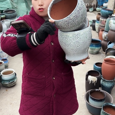 18口20高瑕疵口变形。