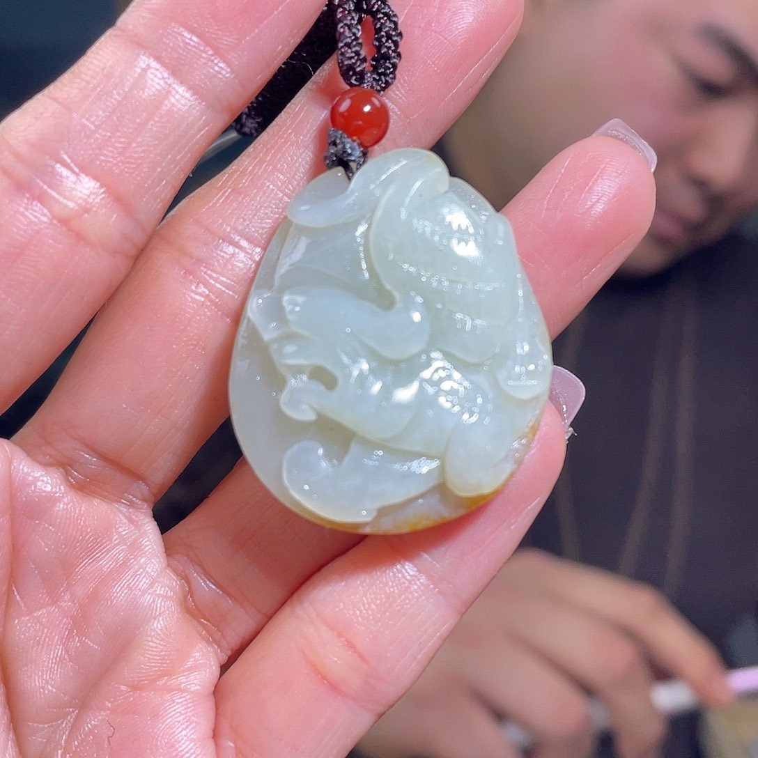 和田玉颈饰未镶嵌