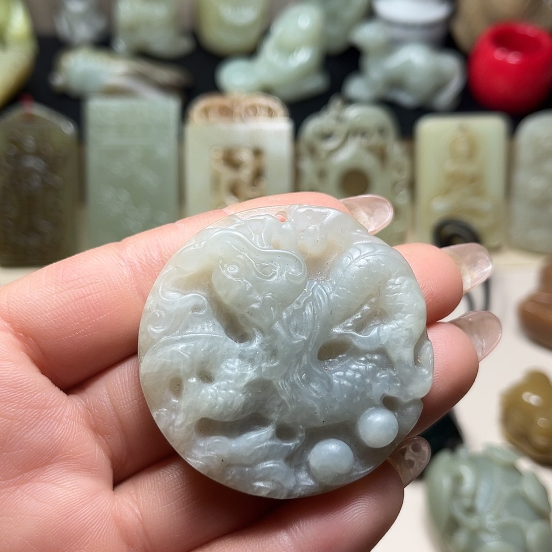 白玉菩提吊坠白玉菩提吊坠