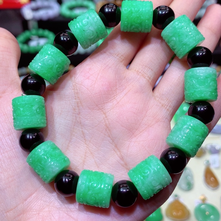 吉***祥翡翠未镶嵌手链翡翠