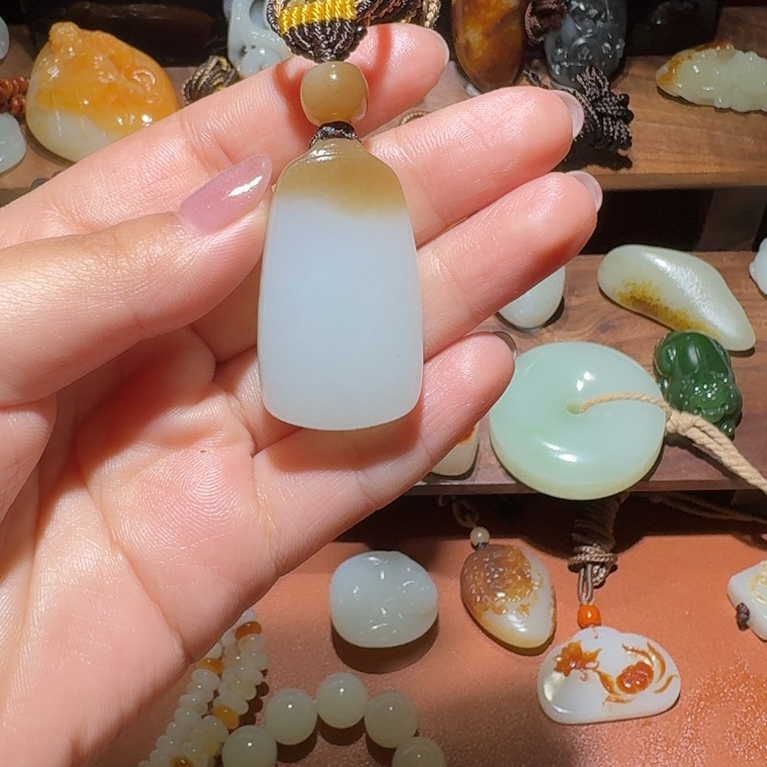 好***缘和田玉未镶嵌手链