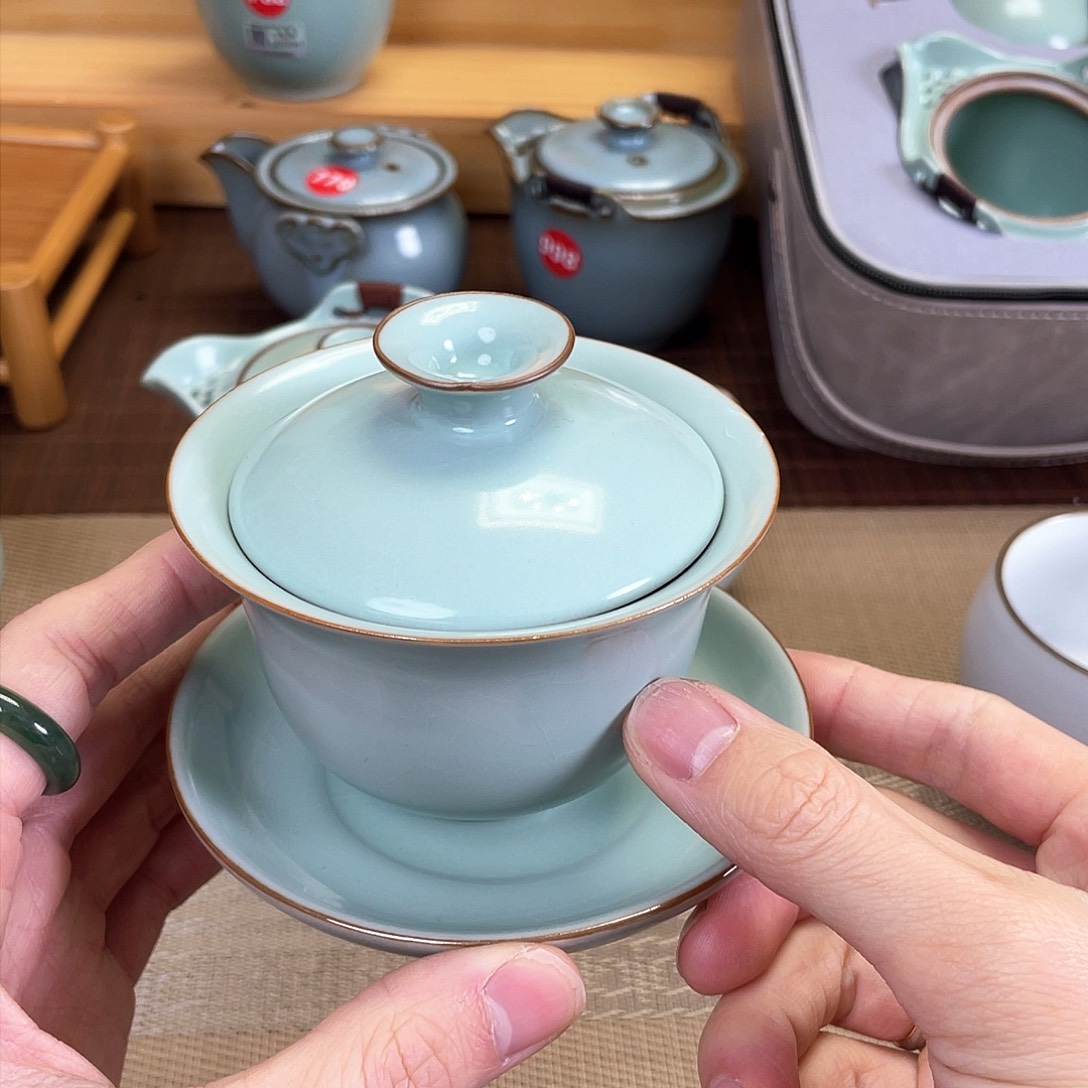 瓷片。。。。。。。。。。。。。。。。