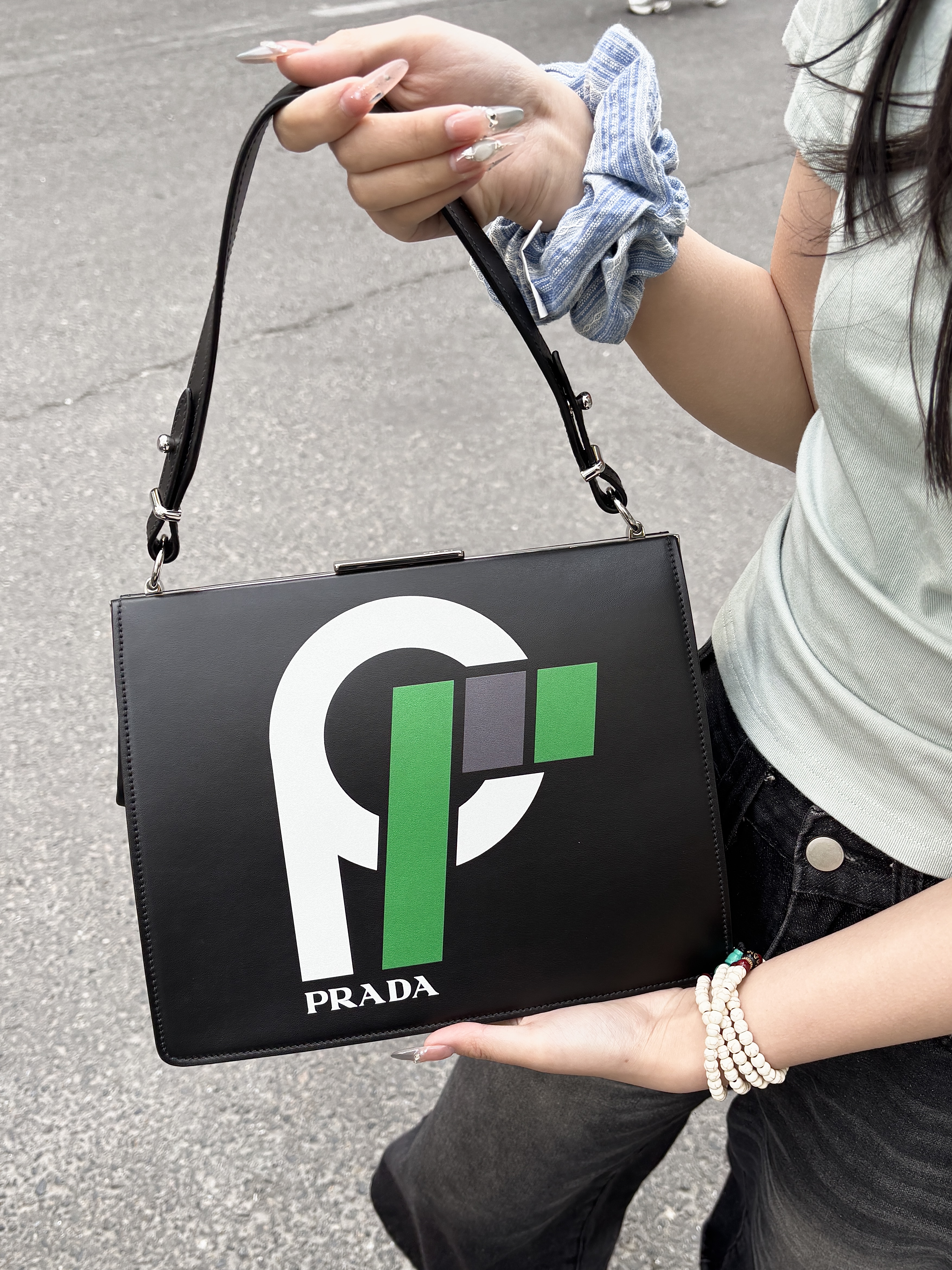 95新 Prada/普拉达 CS6482 Prada普拉达 黑色单肩斜挎包