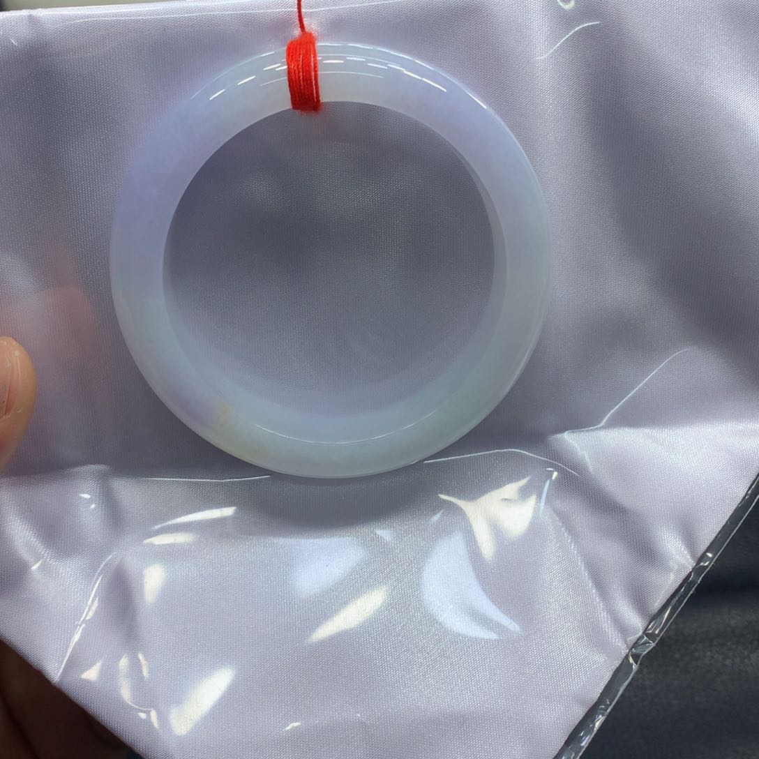 翡翠手镯未镶嵌知*啦翡翠手镯