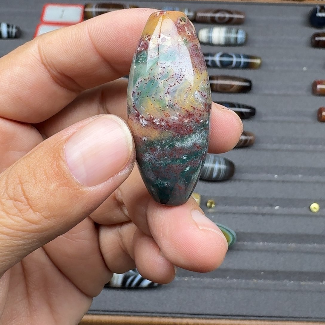 呵***呵玛瑙/玉髓合金珠宝半成品